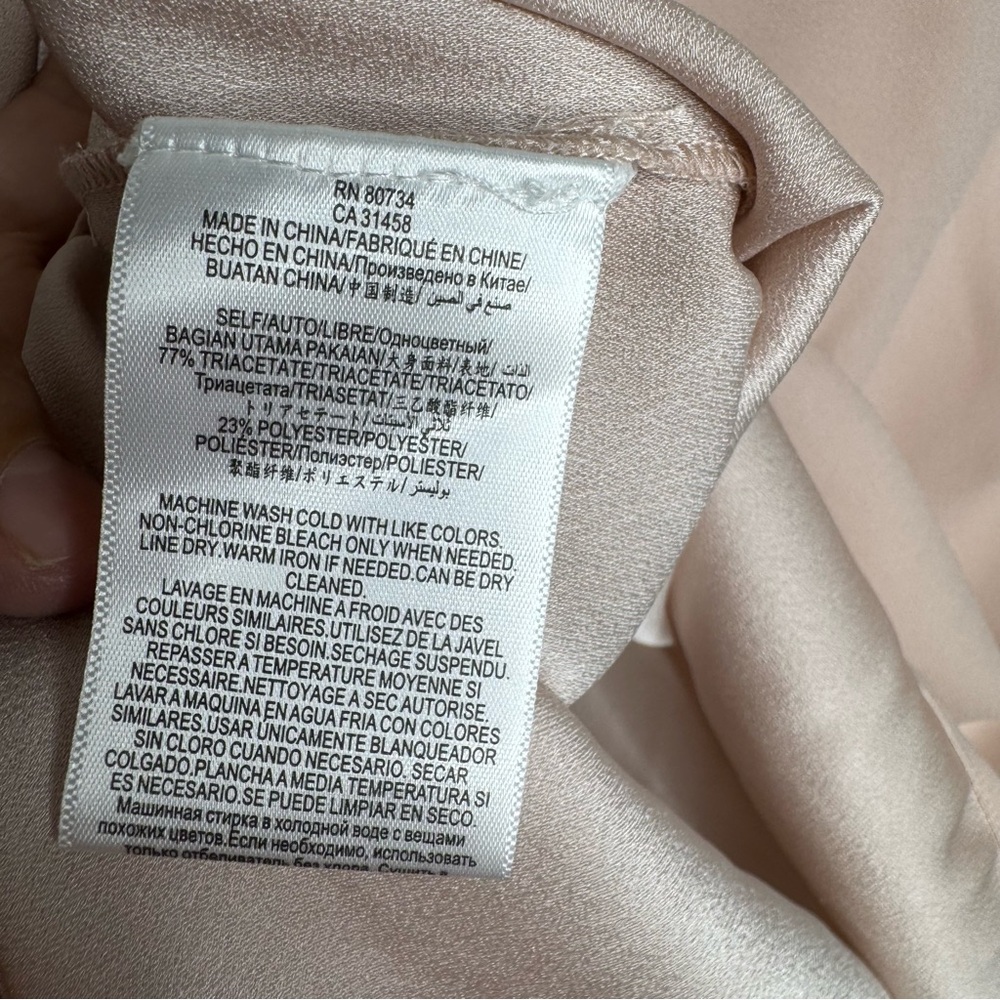 BCBGMAXAZRIA Tina Bare Pink Woven Exposed Shoulder Subtle balloon sleeve top Lg - Picture 9 of 9